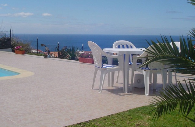 Apartment mit Pool, Golfinhos 2 Schlafzimmer in Horta