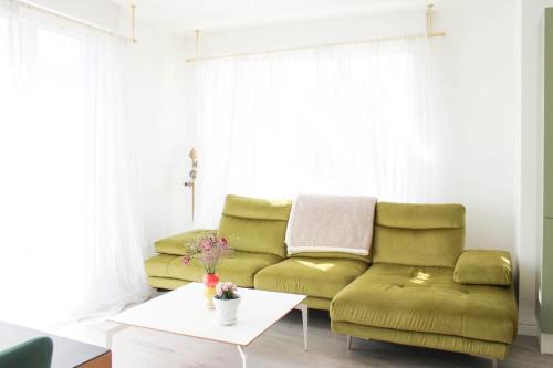 Apartment with balcony at the gates of Paris