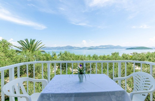 Apartment mit Balkon und Meerblick