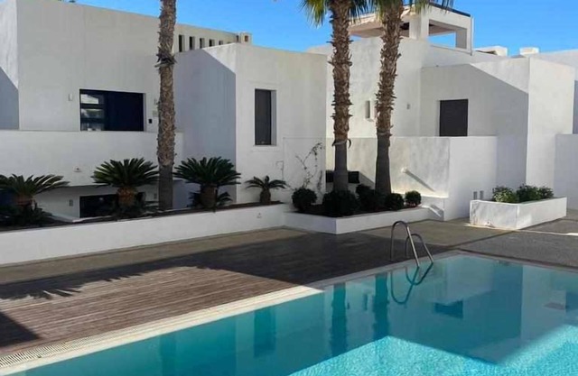 Apartment with beautiful mountain and sea views