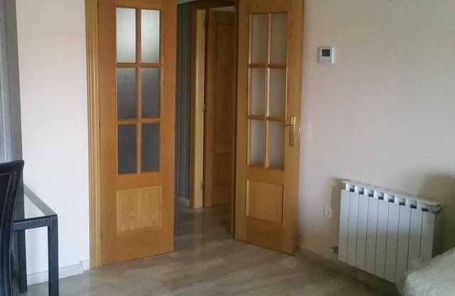 WOHNUNG MIT GARAGE UND POOL