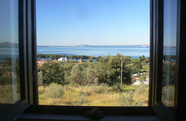 Wohnung mit Garten 4 Personen mit schöner Aussicht auf den See und bequemes Parken