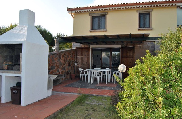 Wohnung mit großer Veranda, San Antioco, 1000 Meter von Cala Sapone entfernt