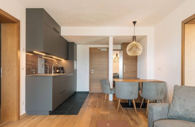 Appartement mit großer Südterrasse, inkl. Garagenstellplatz