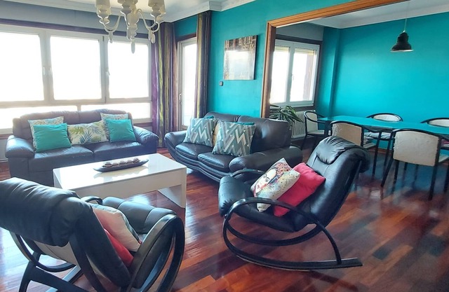 Apartment with panoramic views of Pontevedra and its estuary