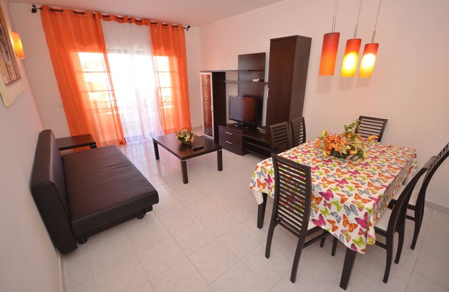 Ferienwohnung mit Pool + WIFI und in Strandnähe - AE