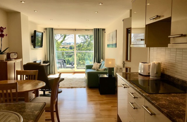 Apartment mit Blick auf den ländlichen, nah an Strand und viele beliebte Cornish Reso