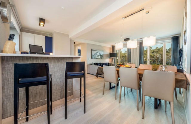Ferienwohnung mit Meerblick, 3 Schlafzimmern und Balkon
