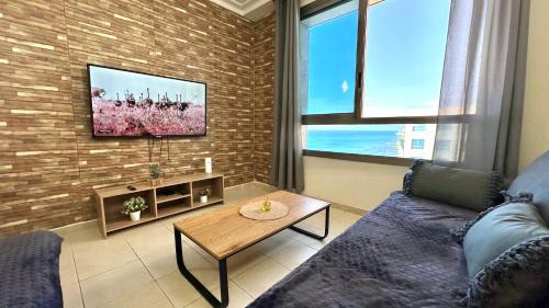 Apartment with sea view