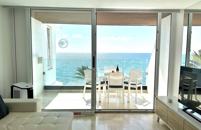 Apartment mit traumhaftem Meerblick am Strand