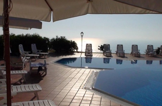Ferienwohnung mit atemberaubenden Blicken über Tropea & tollem Überlauf-Pool