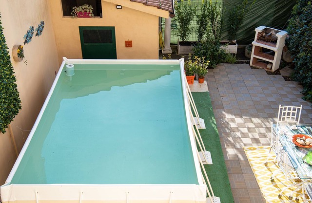 Apartment with swimming pool, 30 minutes from the most beautiful art cities of Tuscany