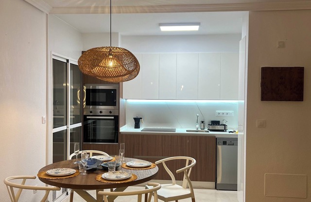 Apartment with swimming pool, paddle court, terrace and wifi (pet friendly)