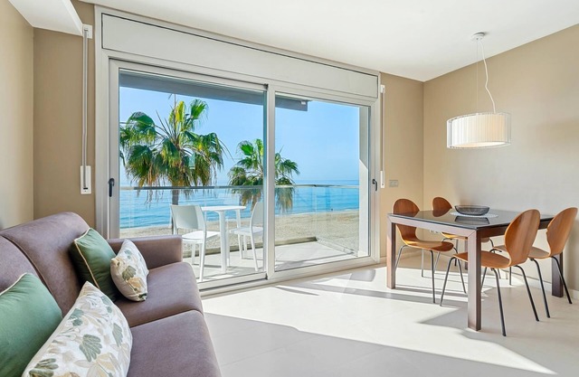 Apartment with terrace facing beach and near train