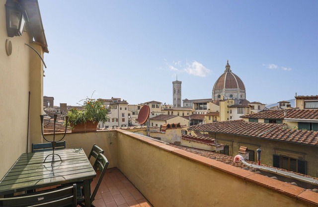 Apartment with terrace facing Duomo