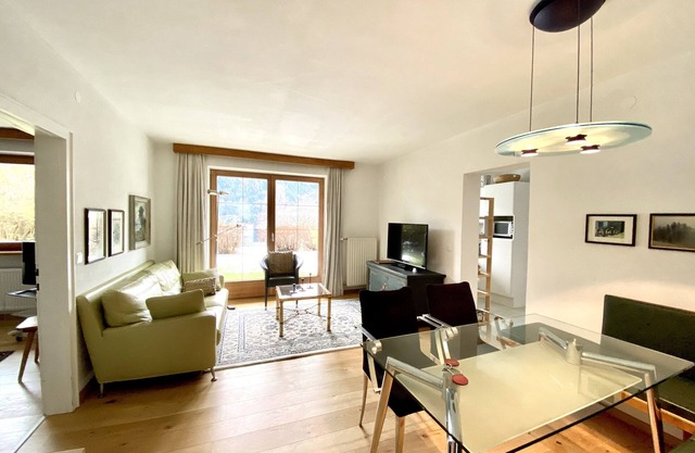 Ferienwohnung mit Terrasse & SCHWIMMBAD, Haustiere erlaubt, Bergbahnen kostenlos