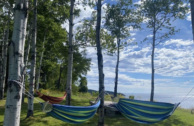 apartment with view of the bay of heats