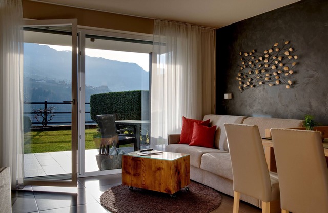 Ferienwohnung "Wohnung 2" mit Bergblick, beheiztem Pool & WLAN
