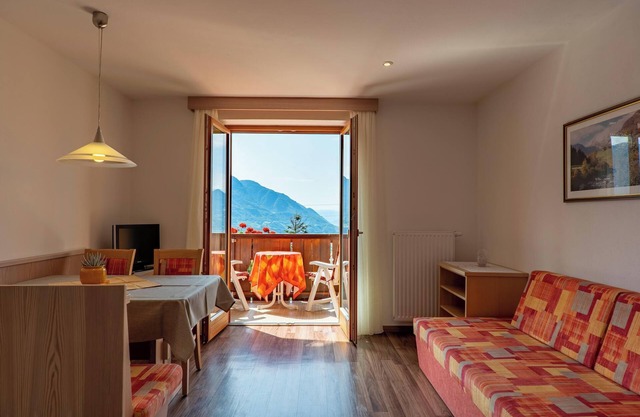 Apartment "Wohnung 5" mit Bergblick, WLAN und Balkon