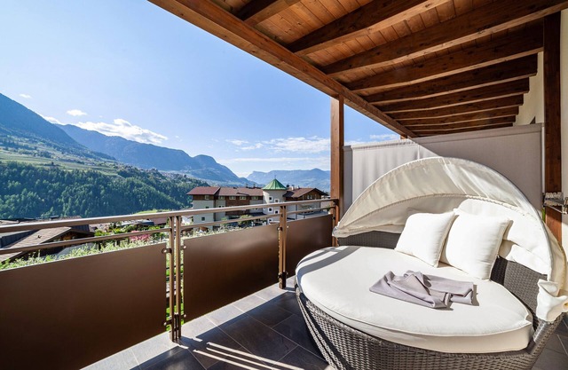 Ferienwohnung "Wohnung 1" mit Bergblick, Gemeinschaftspool und WLAN