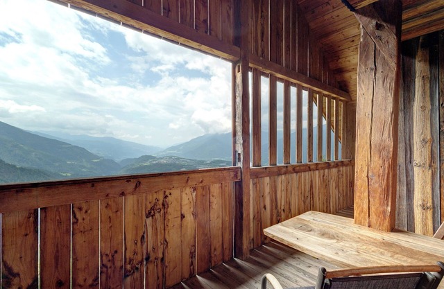 Ferienwohnung 'Zirbenstadel' mit Bergblick, Gemeinschaftsterrasse und Wi-Fi