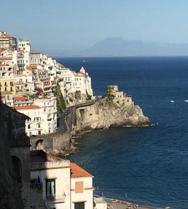 Apartments Amalfi Design Sea View accessible by 250 steps