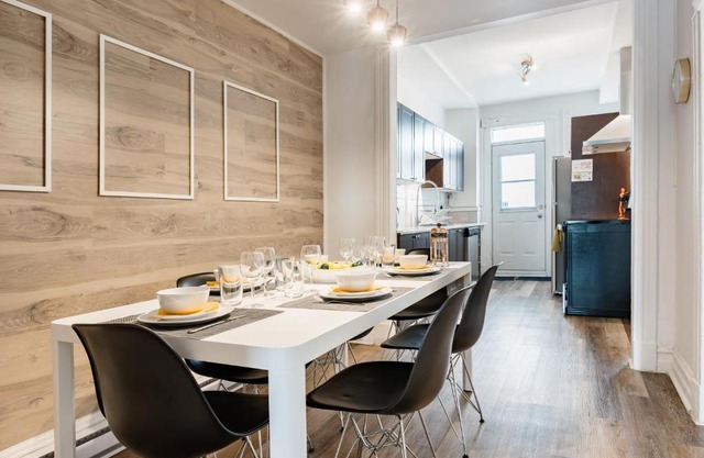 Apartments Near Montreal Olympic Park