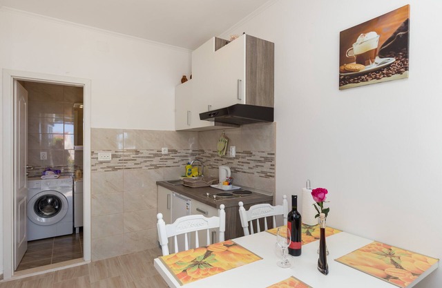 Apartments Olive - Apartment mit 1 Schlafzimmer, Terrasse und seitlichem Meerblick - Popolica 50