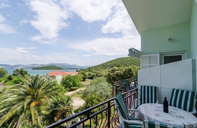 Apartments Sutvid- One Bedroom Apartment with Loggia and Sea View