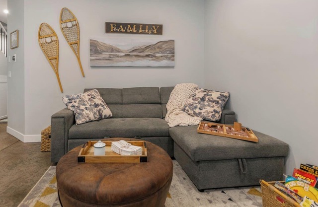 Apex Mountain ~ Gone Ski'Inn ~ The Perfect Place to Gather