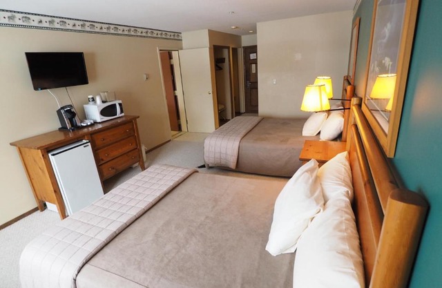 Apex Mountain Inn Suite 205-206 Condo