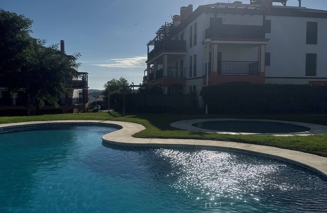 Appart south spain Portugal Algarve with roof top pool 10 min from beaches.