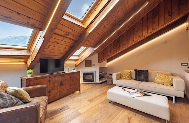 Appartamento 3 Camere Letto Courmayeur, Courmayeur, Italy