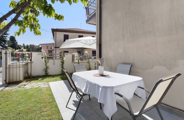 "Appartamento 3" in Strandnähe mit WLAN und Balkon