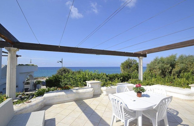 Apollonia Apartment C: Ein helles und elegantes Studio-Apartment.
