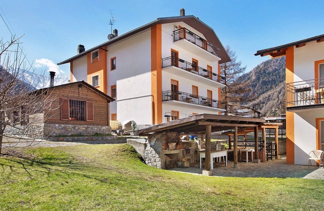 Appartamento Blu mit Bergblick, WLAN, Balkon, Terrasse und Garten