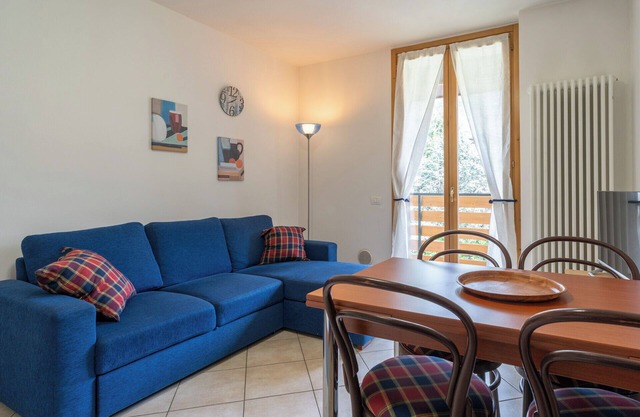 Appartamento con terrazzo vista monti a Cassina