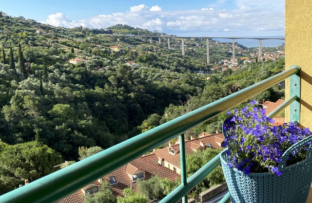 Appartamento con vista panoramica a 4 km dal mare
