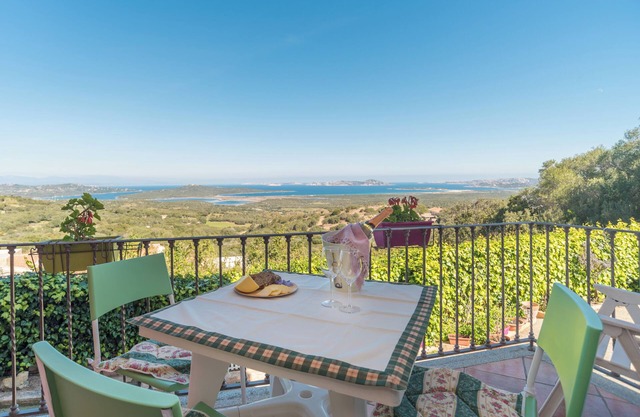 Appartamento di Molly" mit Blick auf den Archipel, Balkon und WLAN