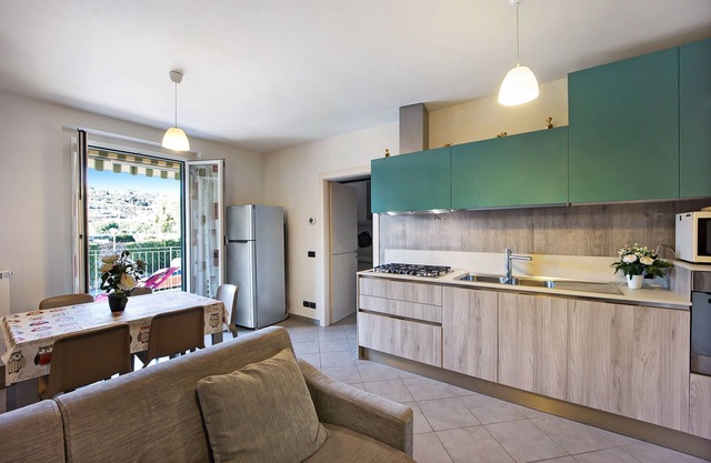 Appartamento Elisa mit Terrasse und Balkon