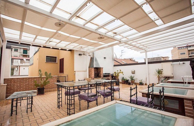 Ermes Apartment A: un acogedor apartamento situado a poca distancia de la playa.