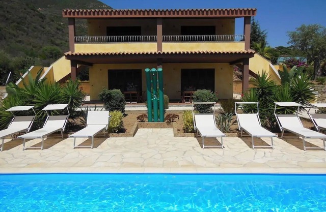 Appartamento in splendido e riservato villaggio, marina di Tertenia