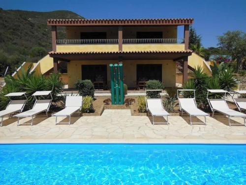 Appartamento in splendido e riservato villaggio, marina di Tertenia
