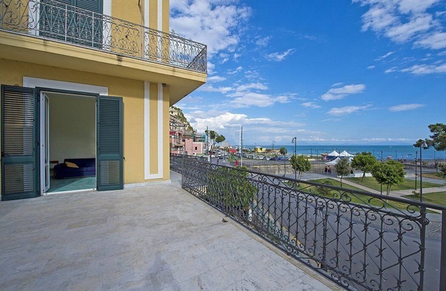 Appartamento Mariuccia A: Eine helle Wohnung in kurzer Entfernung vom Strand.