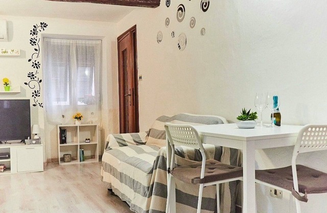 Appartamento Marzio: A graceful apartment located in a characteristic village, with Free WI-FI.