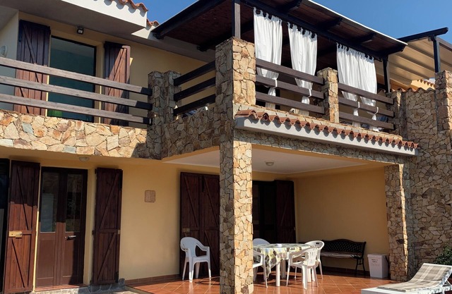 Appartamento Primo Piano Vista Mare in Villa Lolu , 15 Minuti a Piedi dal Mare