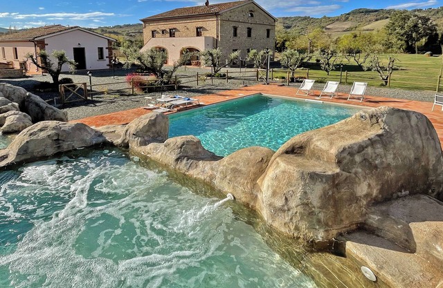 Appartamento rustico con piscina nell'antico "Podere la Querciola, Guardistallo"