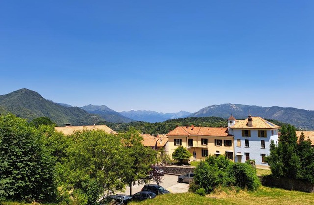 Appartamento soleggiato con vista panoramica - Via Rinaldi