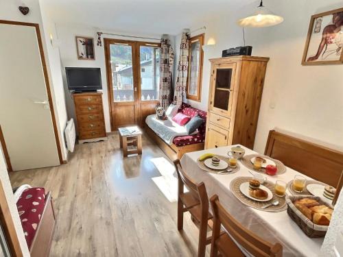 Appartement cosy 2 pièces, 4 pers, à 400m des pistes et 300m du centre, avec balcon, à Val d'Isère. - FR-1-411-85