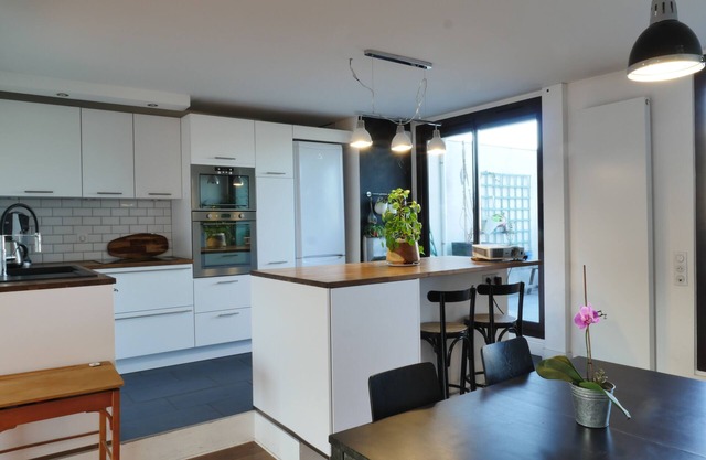 Appartement Lumineux et Calme Avec Grande Terrasse Équipée, Idéal Pour Familles
